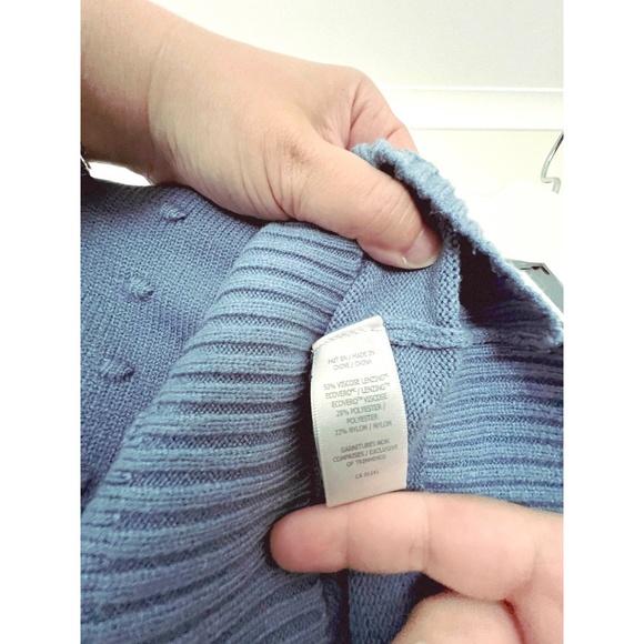 CONTEMPORAINE  |  Embossed Polka Dot Knit Sweater - Picture 5 of 6